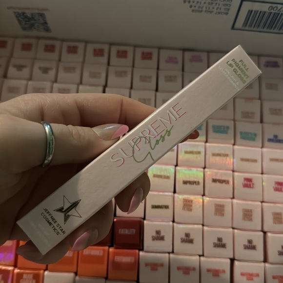 Jeffree Star Urethra Supreme Gloss - Picture 2 of 3